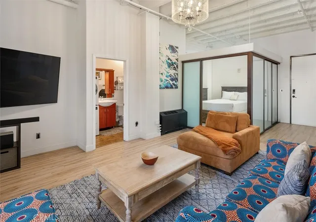 4th image of 312 W 5Th #907, Los Angeles, CA 90013 | MLS# SR25279372
