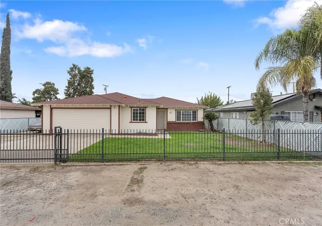 Photo 3 of Sale Pending at 749 Browning Rd, Mc Farland, CA 93250 | MLS# NS25278640 | Listing updated on 2026-09-18