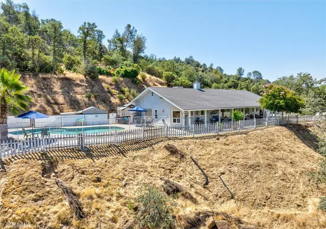 3rd image of 46455 Konklin, Coarsegold, CA 93614 | MLS# FR25280838