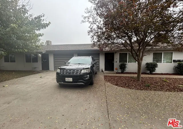 5th image of 36 N G St, Porterville, CA 93257 | MLS# 25629117