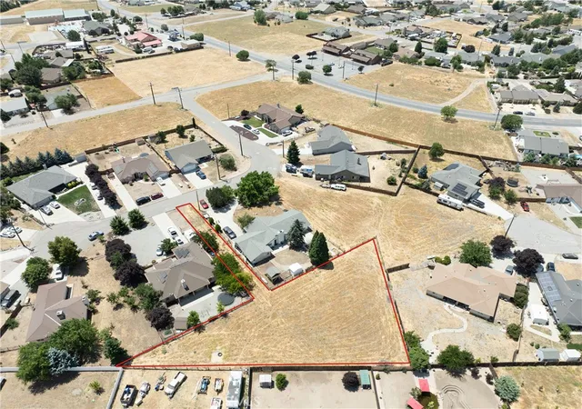 Photo 3 of Land for sale at 18140 Flare Dr, Tehachapi, CA 93561 | MLS# DW25281140 | Listing updated on 2026-01-04