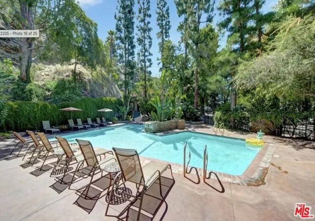 2nd image of 2700 Cahuenga Blvd #2205, Los Angeles, CA 90068 | MLS# 25631271