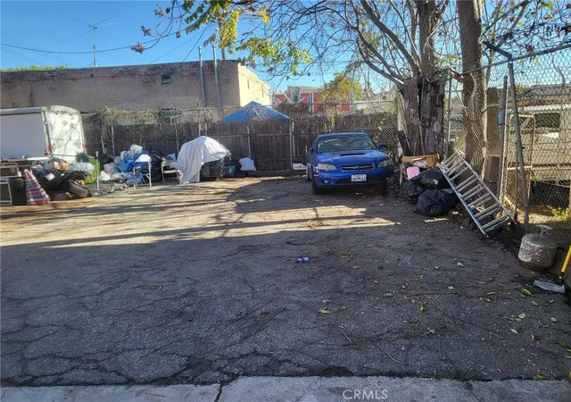 12th image of 346 N Fickett St, Los Angeles, CA 90033 | MLS# TR25281567