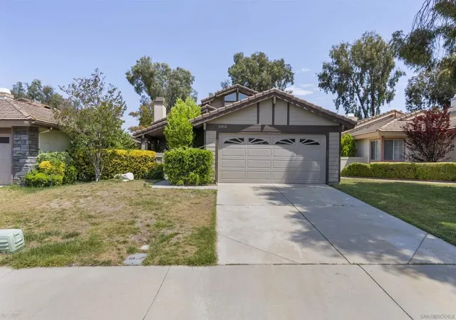 Photo 2 of Sale Pending at 31060 Corte Anza, Temecula, CA 92592 | MLS# 250046259SD | Listing updated on 2026-09-27