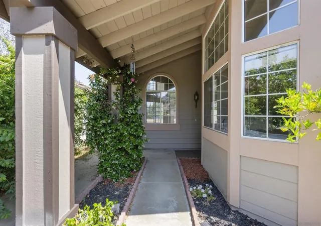 Photo 3 of Sale Pending at 31060 Corte Anza, Temecula, CA 92592 | MLS# 250046259SD | Listing updated on 2026-09-27