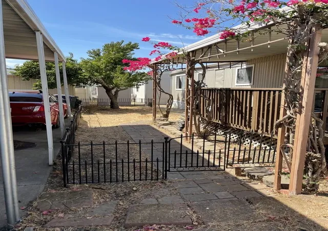 1st image of 6217 Plymouth Rock Ln,, Citrus Heights, CA 95621 | MLS# 41119742