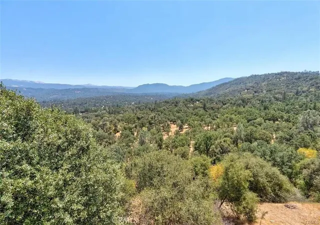 Photo 3 of Single family home for sale at 38797 Highway 41, Oakhurst, CA 93644 | MLS# FR25282345 | Listing updated on 2026-06-15