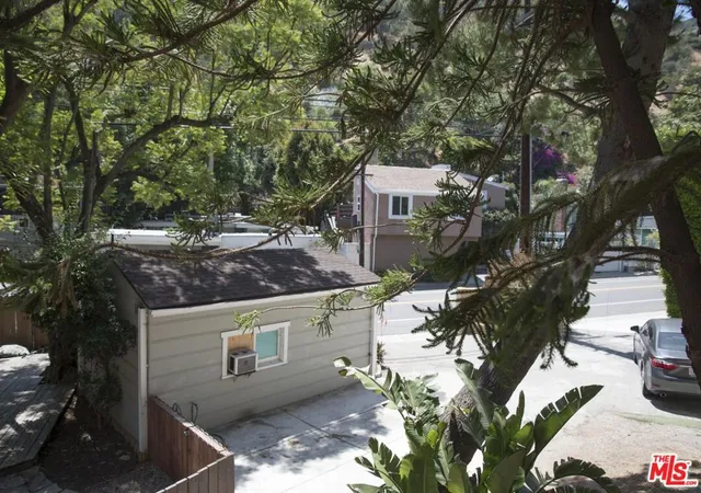 Photo 4 of Land for sale at 1033 Hollybush, Los Angeles, CA 90077 | MLS# 25631941 | Listing updated on 2026-06-30