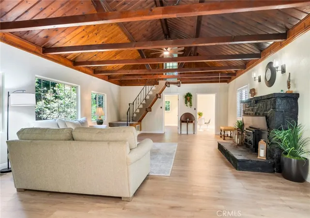 Photo 4 of Single family home for sale at 901 Ca 173, Lake Arrowhead, CA 92352 | MLS# IG25282463 | Listing updated on 2026-10-03
