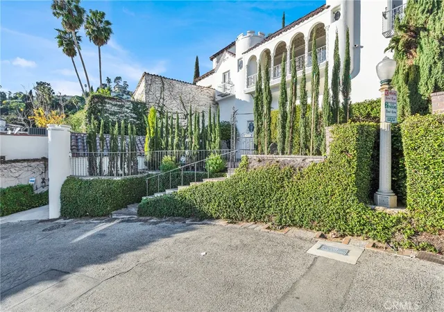 5th image of 2111 Rockledge, Los Angeles, CA 90068 | MLS# OC25282184