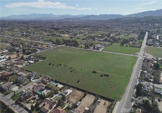 3rd image of 45 W Stw (Pav) Vic, Quartz Hill, CA 93536 | MLS# SR25280317