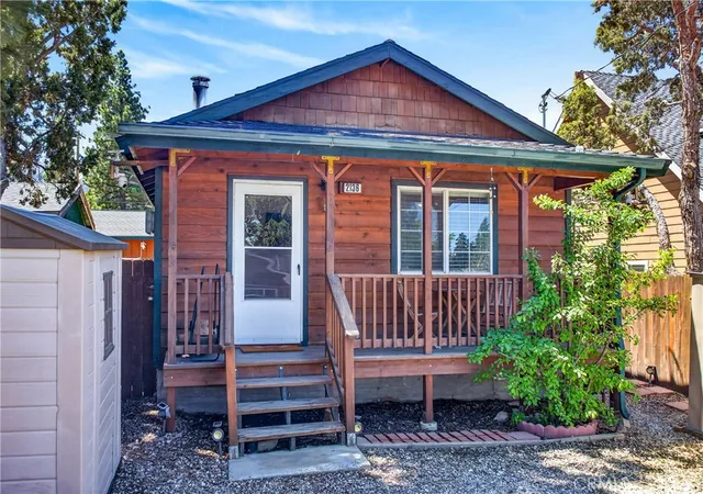 Photo 3 of Single family home for sale at 2136 3rd, Big Bear City, CA 92314 | MLS# IG26000213 | Listing updated on 2026-06-16