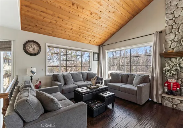 Photo 3 of Single family home for sale at 1212 Portillo, Lake Arrowhead, CA 92352 | MLS# IG25281017 | Listing updated on 2026-09-17