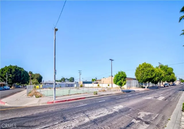 3rd image of 2416 E Alondra, Compton, CA 90221 | MLS# DW26000484
