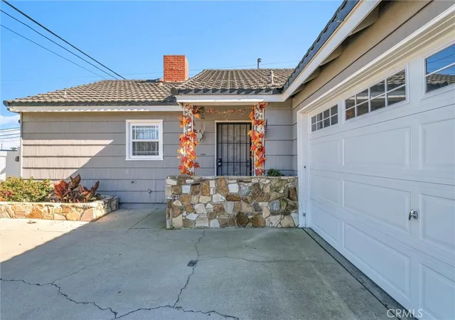 Photo 1 of Sale Pending at 1218 S Wycliff, San Pedro, CA 90732 | MLS# SB25279132 | Listing updated on 2026-09-16