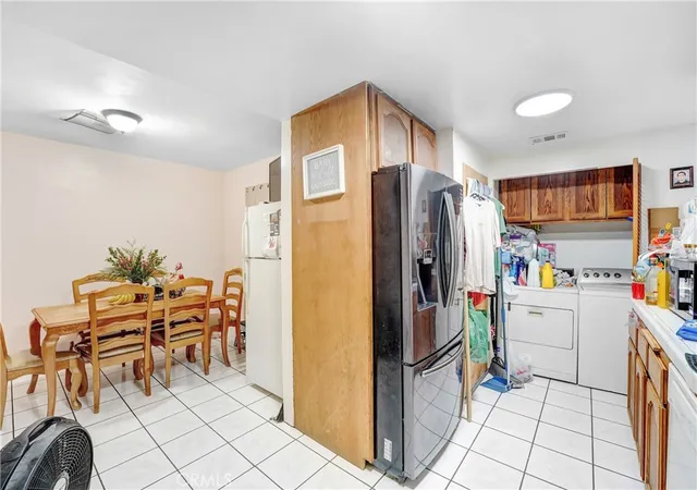 Homes for sale in Inglewood, CA | 2200 W Hardy, Inglewood, CA 90305 | MLS# PW25282083
