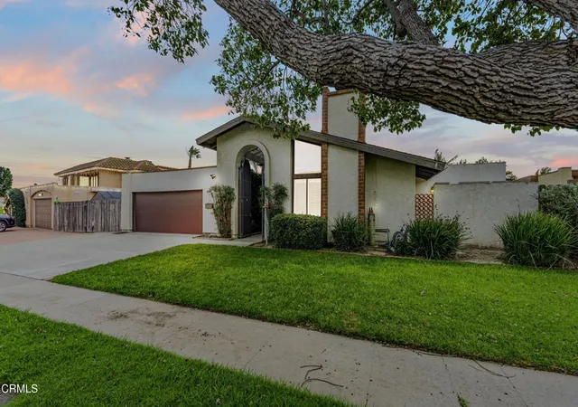 Photo 1 of Sale Pending at 3582 E Barca St, Camarillo, CA 93010 | MLS# V1-33913 | Listing updated on 2026-01-09