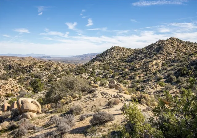 5th image of 6274 Omega, Yucca Valley, CA 92284 | MLS# JT26000019
