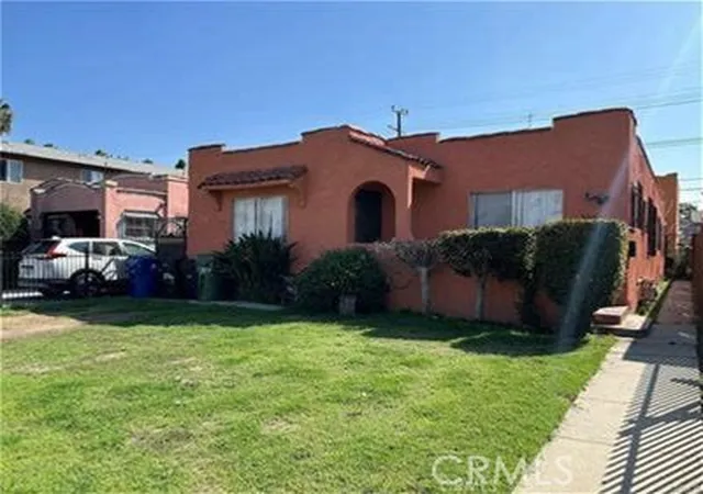 1st image of 5302 S Manhattan, Los Angeles, CA 90062 | MLS# CV26002027