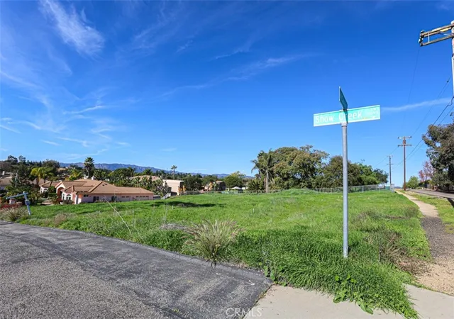 Homes for sale in Fallbrook, CA | 1086 Snow Creek, Fallbrook, CA 92028 | MLS# OC25280558
