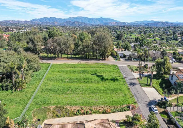 Homes for sale in Fallbrook, CA | 1086 Snow Creek, Fallbrook, CA 92028 | MLS# OC25280558