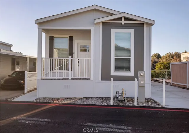 Photo 2 of Manufactured home for sale at 3030 Oceanside Blvd #44, Oceanside, CA 92054 | MLS# CV26002375 | Listing updated on 2026-09-27