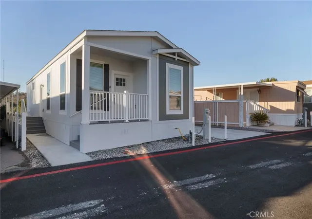 Photo 3 of Manufactured home for sale at 3030 Oceanside Blvd #44, Oceanside, CA 92054 | MLS# CV26002375 | Listing updated on 2026-09-27