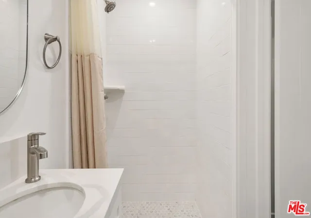 75th image of 1341 N Mariposa Ave, Los Angeles, CA 90027 | MLS# 26632523