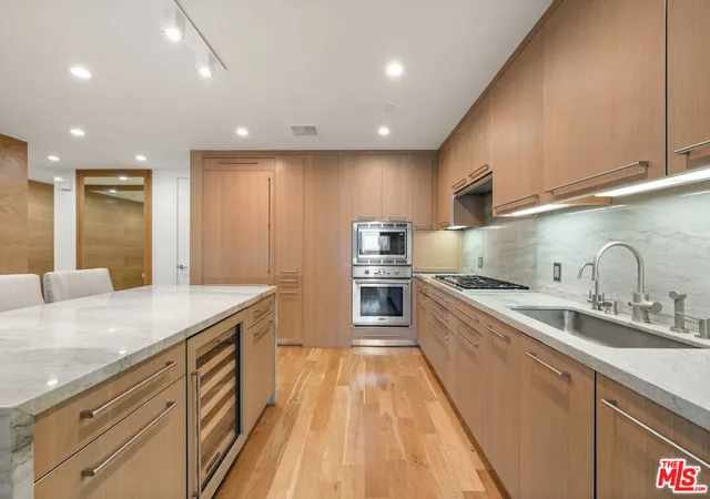 Homes for sale in Santa Monica, CA | 1755 Ocean Ave #811, Santa Monica, CA 90401 | MLS# 26633597
