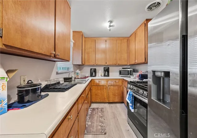 5th image of 7701 39th, Sacramento, CA 95824 | MLS# SR25268037