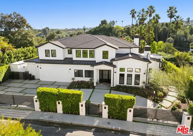 2nd image of 16866 Mooncrest Dr, Encino, CA 91436 | MLS# 25631537