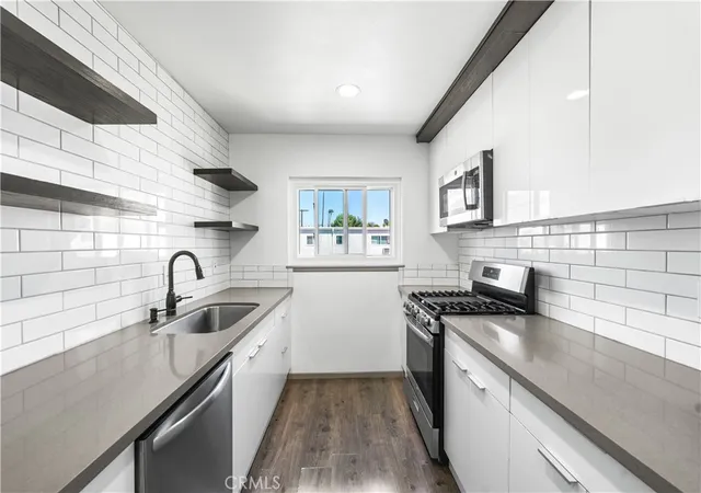 1st image of 7135 Coldwater Canyon Ave #16, North Hollywood, CA 91605 | MLS# GD26001519