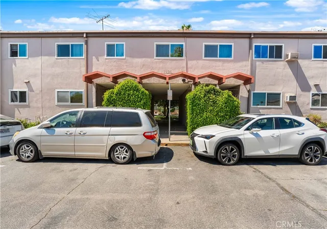 2nd image of 7135 Coldwater Canyon Ave #16, North Hollywood, CA 91605 | MLS# GD26001519
