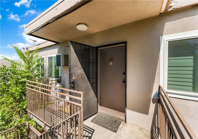 4th image of 7135 Coldwater Canyon Ave #16, North Hollywood, CA 91605 | MLS# GD26001519