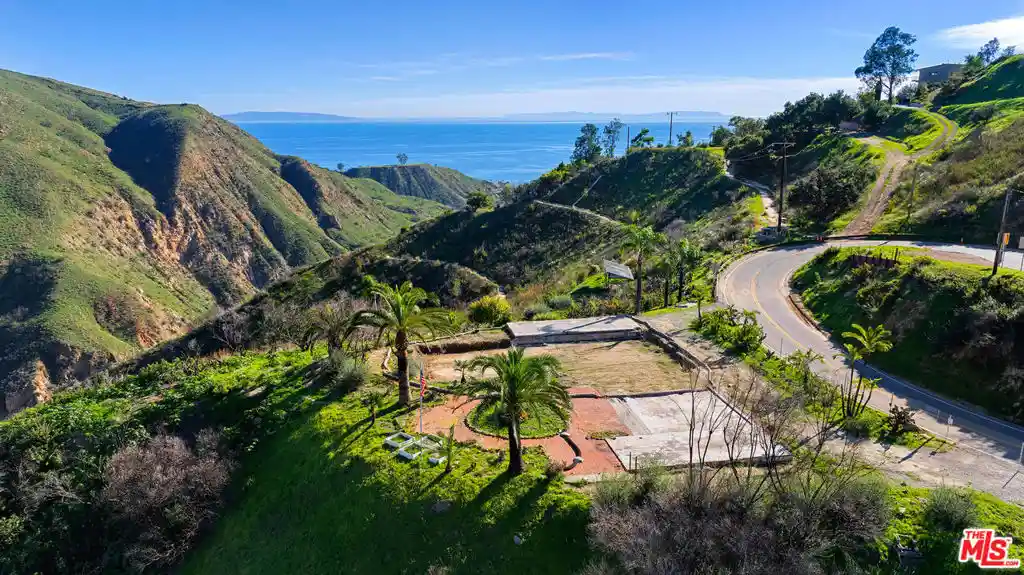 Photo 1 of Land for sale at 2700 Hume Rd, Malibu, CA 90265 | MLS# 26633771 | Listing updated on 2026-08-28