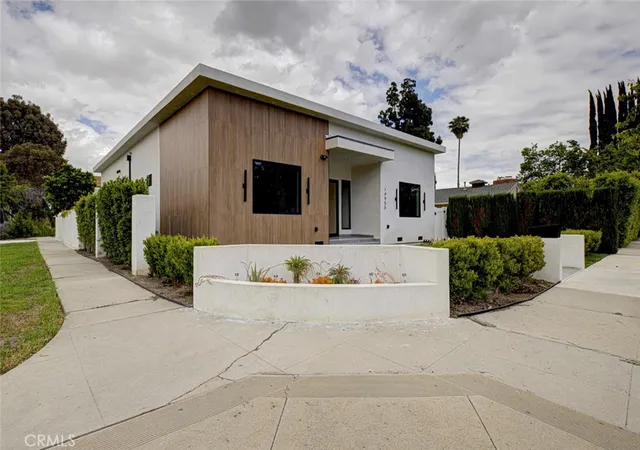 4th image of 14955 Hartsook, Sherman Oaks, CA 91403 | MLS# GD26002967