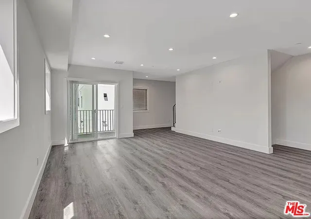 4th image of 5750 Kester Ave, Van Nuys, CA 91411 | MLS# 26633129