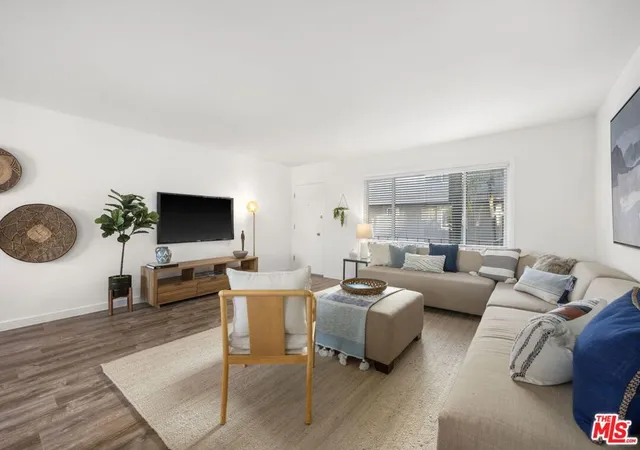 Homes for sale in Santa Monica, CA | 2002 4Th St #211, Santa Monica, CA 90405 | MLS# 26633181