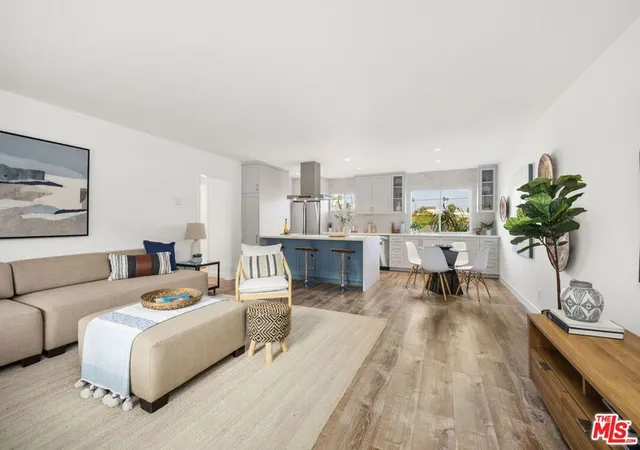 Homes for sale in Santa Monica, CA | 2002 4Th St #211, Santa Monica, CA 90405 | MLS# 26633181