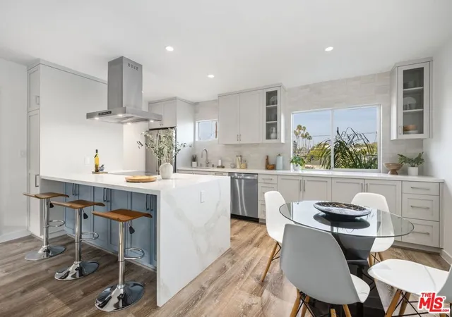 Homes for sale in Santa Monica, CA | 2002 4Th St #211, Santa Monica, CA 90405 | MLS# 26633181