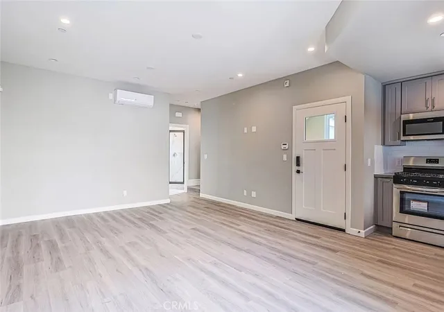 5th image of 5261 Harmony Ave, North Hollywood, CA 91601 | MLS# AR26003742