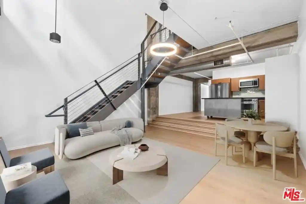 Listing Photo 1 - Condo for sale in 510 S Hewitt St located at 510 S Hewitt St, Los Angeles, CA 90013 - Unit #104