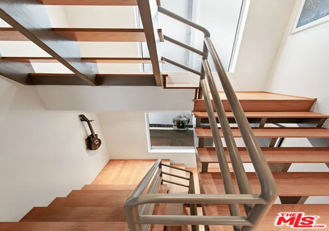 Photo 3 of Single family home for sale at 110 Topsail Mall, Marina Del Rey, CA 90292 | MLS# 26634125 | Listing updated on 2026-07-04