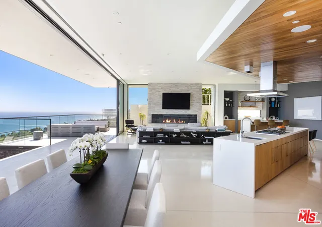 Photo 4 of Single family home for sale at 32357 Pacific Coast Hwy, Malibu, CA 90265 | MLS# 26633895 | Listing updated on 2026-10-01