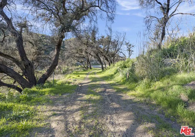Photo 4 of Land for sale at 1100 Kanan Dume Rd, Malibu, CA 90265 | MLS# 25630013 | Listing updated on 2026-03-27