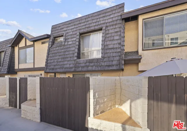 5th image of 5461 Newcastle Ave #6, Encino, CA 91316 | MLS# 26634497