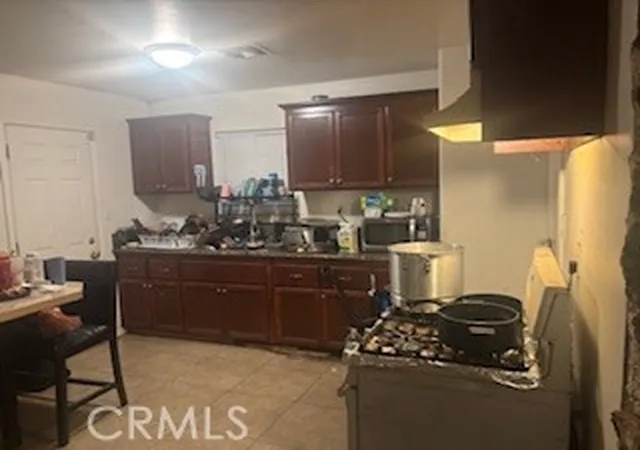 3rd image of 618 Bates Ave, Bakersfield, CA 93307 | MLS# CV26003263