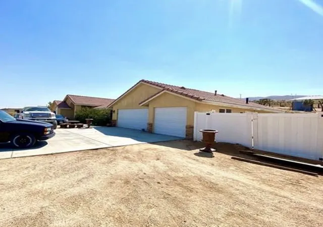 2nd image of 25753 Outpost, Apple Valley, CA 92308 | MLS# RS26004108