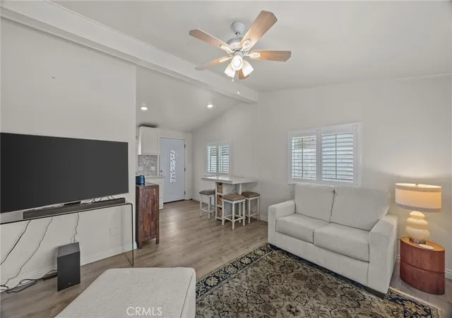 5th image of 1660 Whittier Ave #3, Costa Mesa, CA 92627 | MLS# PW25279963