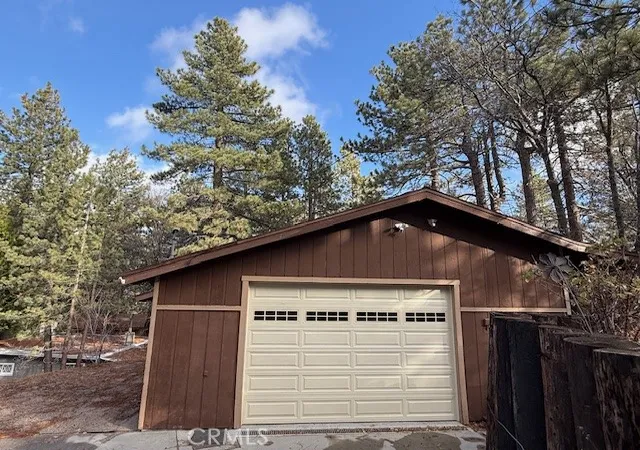 Photo 2 of Single family home for sale at 615 Ash, Green Valley Lake, CA 92341 | MLS# IV26004237 | Listing updated on 2026-10-07
